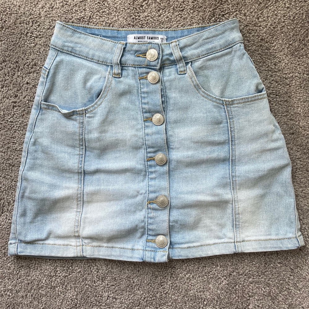 Button down Denim skirt light blue